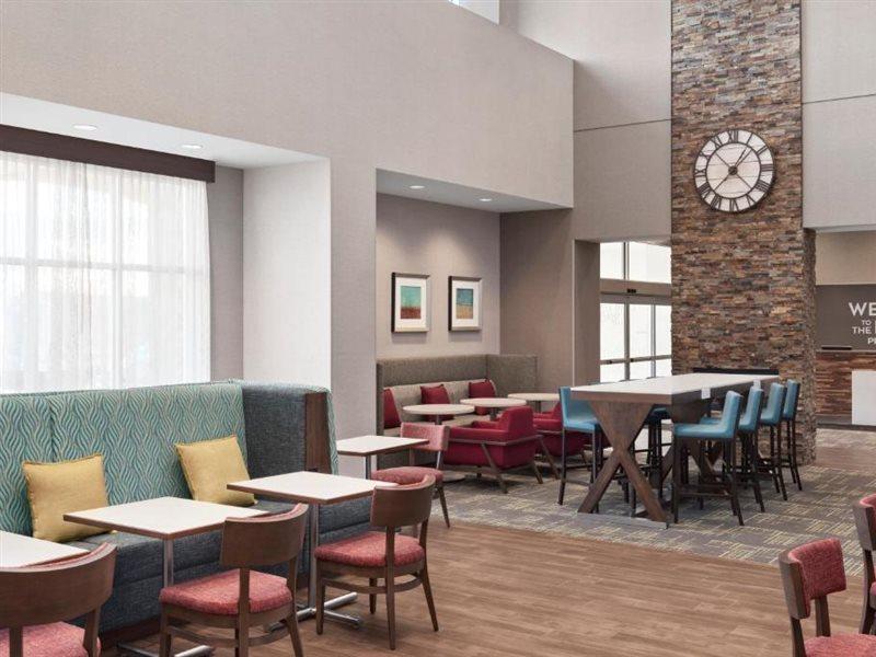 Hampton Inn & Suites Kelowna, British Columbia, Canada Kültér fotó